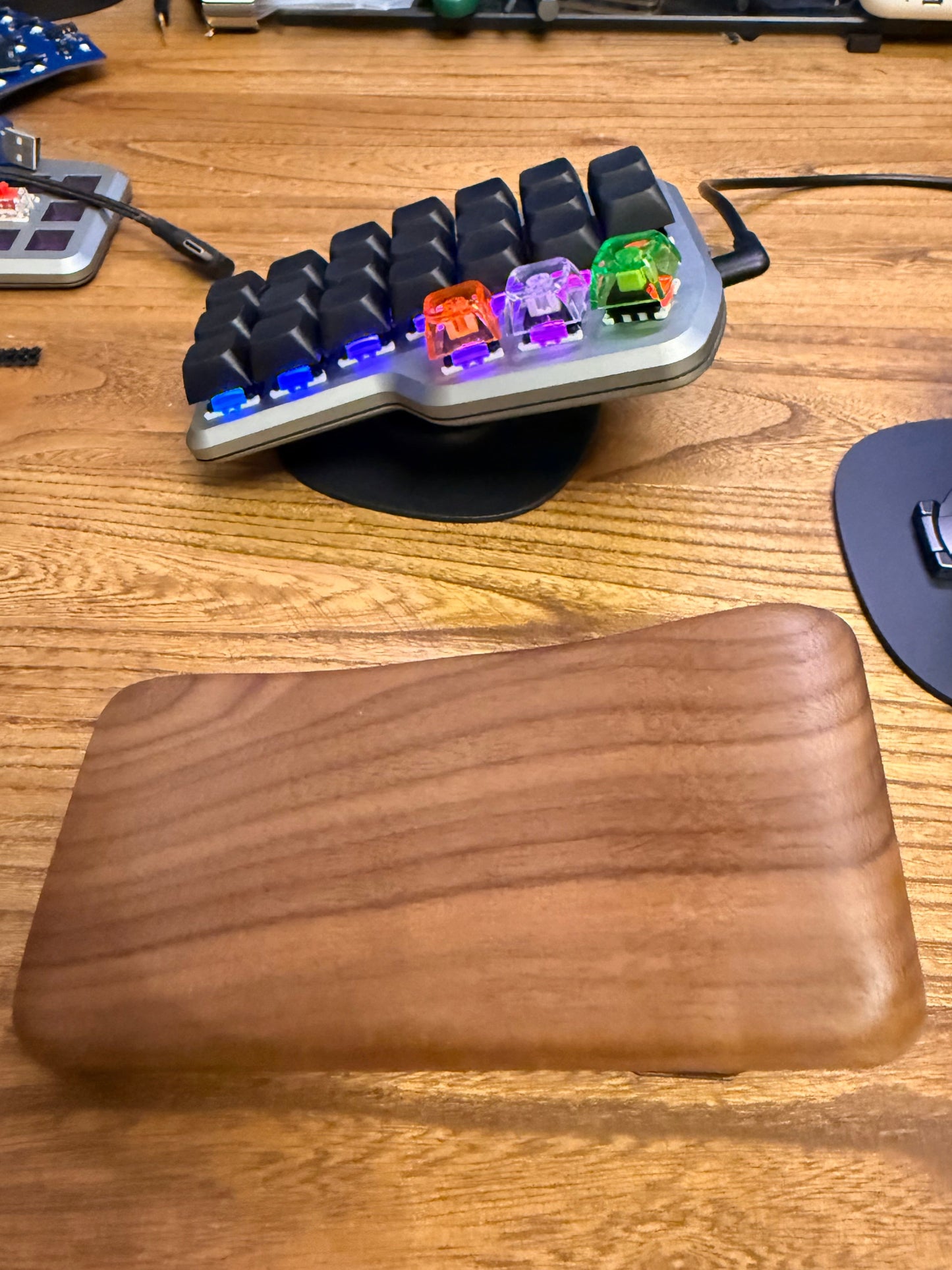 Palm Rest with adjustable tilting and height for Split Keyboards and Mouse
