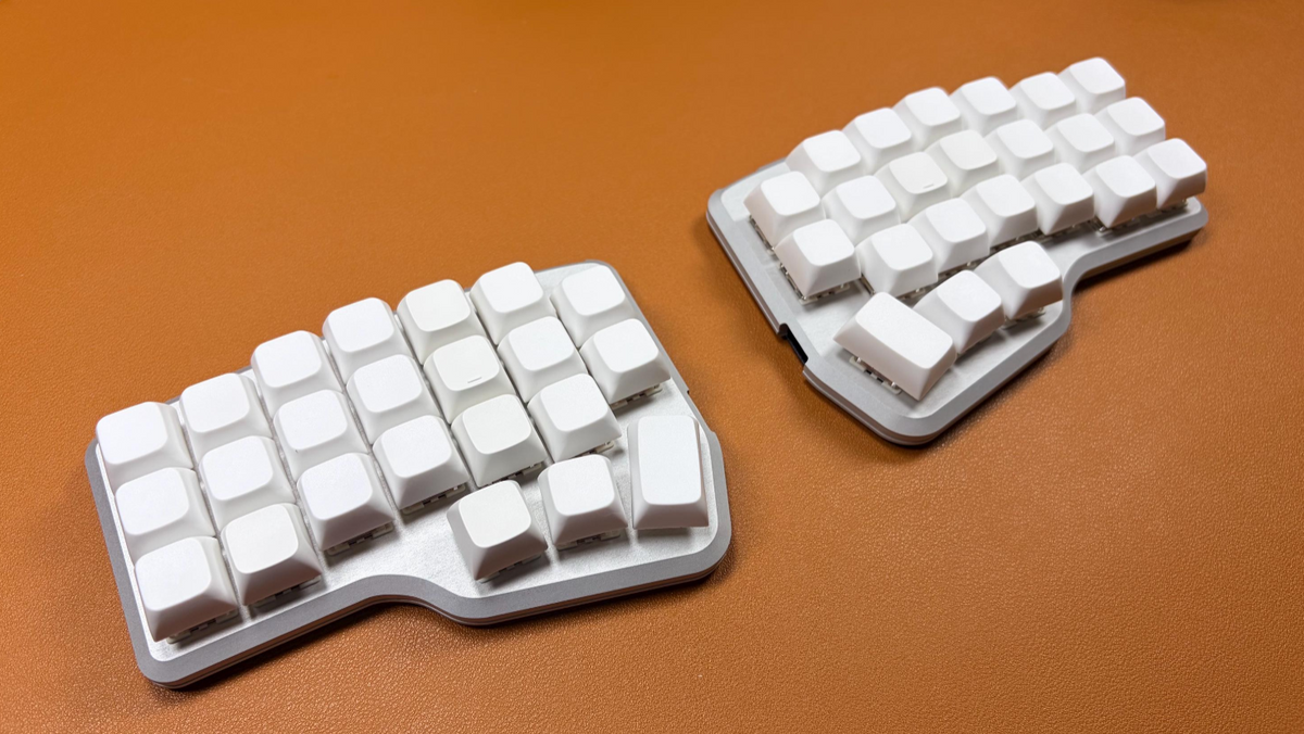 EKCorne: Corne  MX Split Keyboard, Trackpad, CNC Case, Wired USB-C