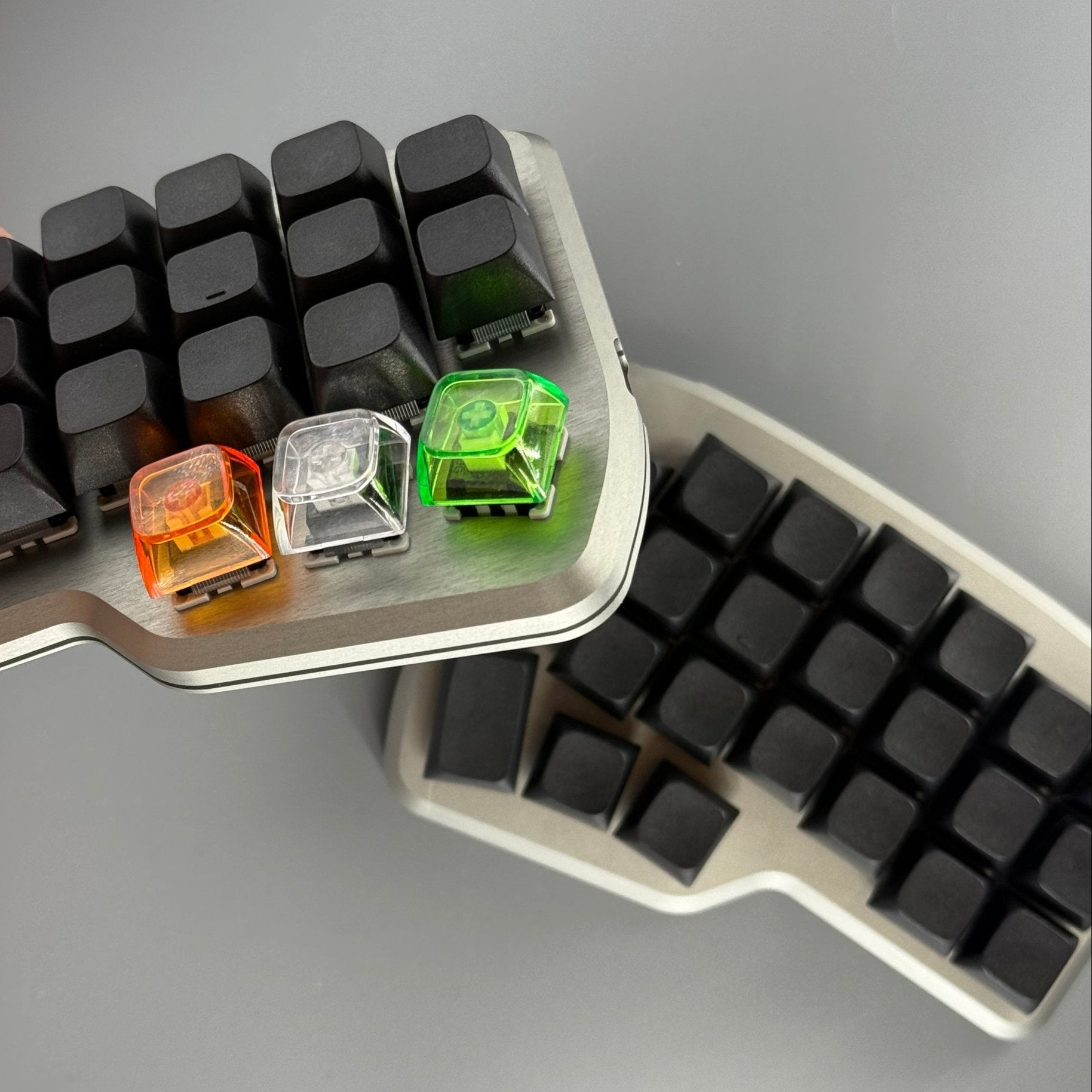 Corne v4 CNC case MX Wired USB-C Split Keyboard – ErgoKeeb